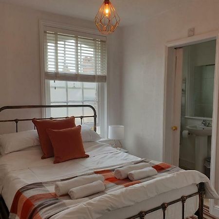 The Studio Apartment Уеймут Екстериор снимка