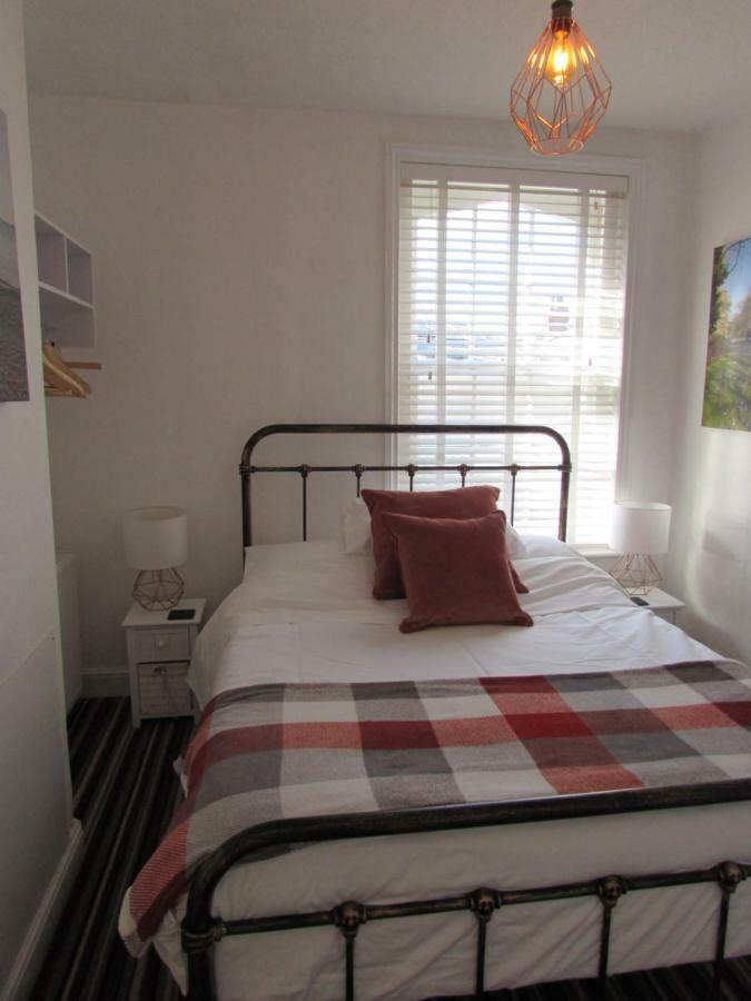 The Studio Apartment Уеймут Екстериор снимка